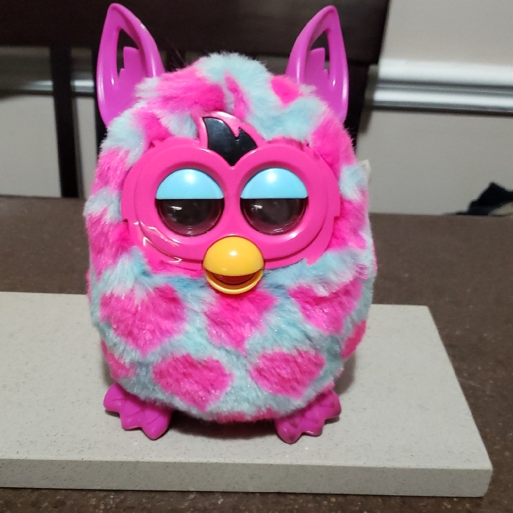 2012 Furby Boom Pink Hearts  Blue Pink (Tested) - Excellent Condition